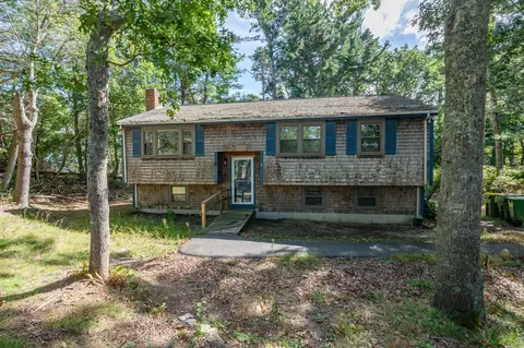 244 Hedges Pond Rd, Plymouth, MA 02360