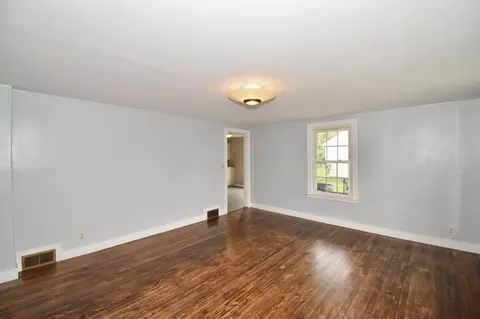 Living - 67 Temby St, Springfield, MA 01119 photo 5 of 5
