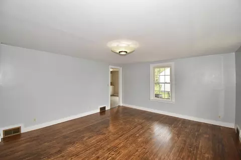 Living - 67 Temby St, Springfield, MA 01119 photo 4 of 5