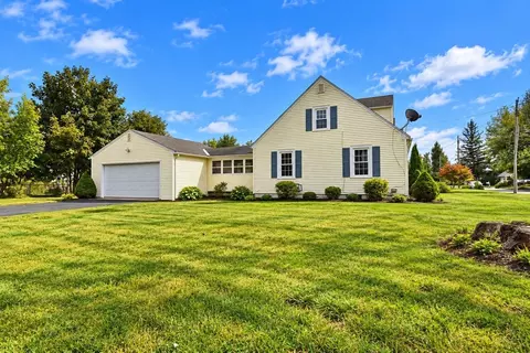 Exterior - 67 Temby St, Springfield, MA 01119 photo 6 of 8