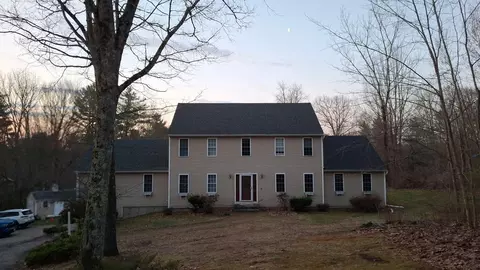 78 New Westminster Rd, Hubbardston, MA 01452