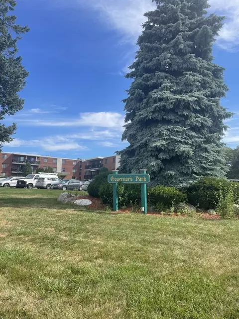 100 Governors Dr #2, Winthrop, MA 02152