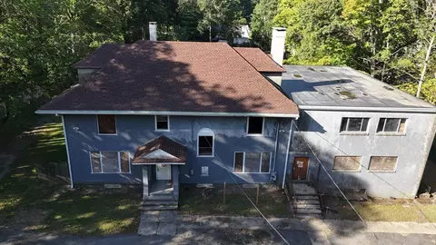 Exterior - 68 Smith Rd, Milton, MA 02186 photo 1 of 5