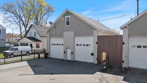 33 Garfield St, Lawrence, MA 01843