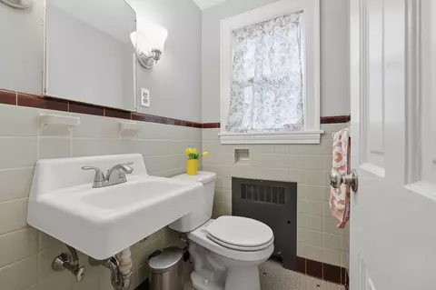 Bath - 1 Algonquin Rd, Worcester, MA 01609 photo 1 of 3