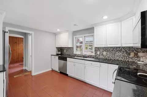 Kitchen - 1 Algonquin Rd, Worcester, MA 01609 photo 1 of 2