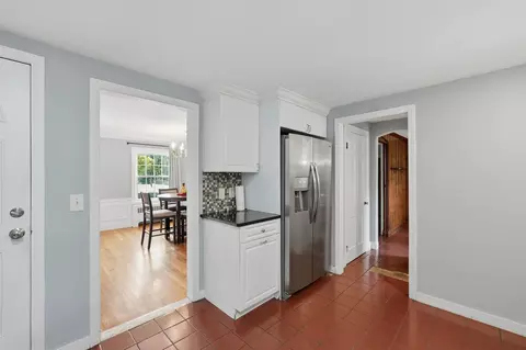Entry Way - 1 Algonquin Rd, Worcester, MA 01609 photo 1 of 4