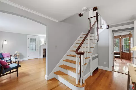 Entry Way - 1 Algonquin Rd, Worcester, MA 01609 photo 2 of 4