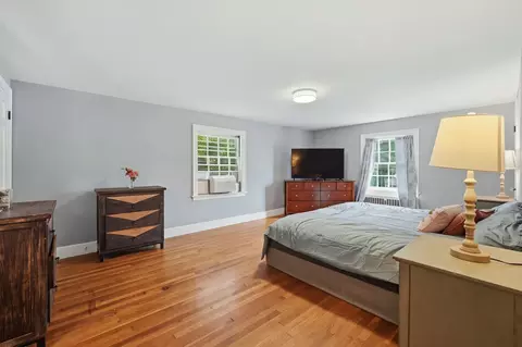 Bedroom - 1 Algonquin Rd, Worcester, MA 01609 photo 4 of 15
