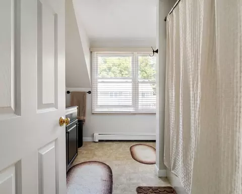 Bath - 13 Fieldstone St #13, Upton, MA 01568 photo 4 of 4