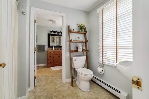 Bath - 13 Fieldstone St #13, Upton, MA 01568 photo 1 of 4