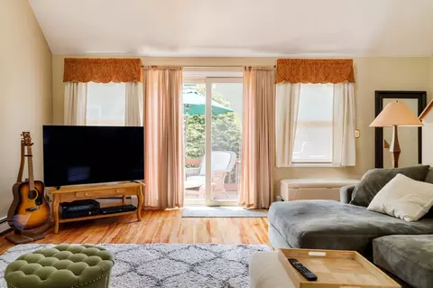 Living - 13 Fieldstone St #13, Upton, MA 01568 photo 3 of 3