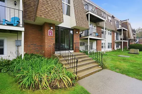 80 Damon Rd #6308, Northampton, MA 01060