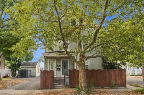 104 Waterhill St, Lynn, MA 01905
