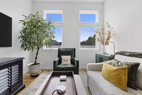 Living - 531 Main St #2002, Reading, MA 01867 photo 3 of 3