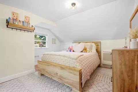 Bedroom - 27 Pickering St, Danvers, MA 01923 photo 4 of 5