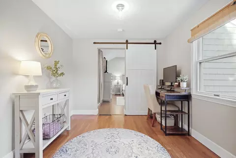 Entry Way - 27 Pickering St, Danvers, MA 01923 photo 1 of 2