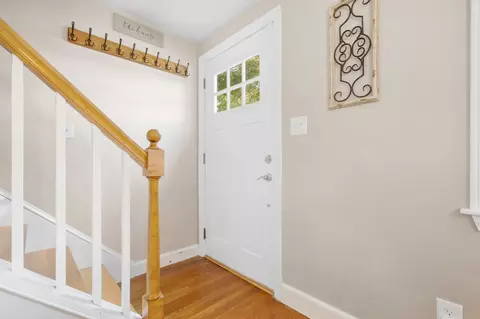 Entry Way - 27 Pickering St, Danvers, MA 01923 photo 2 of 2