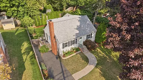View/Area - 27 Pickering St, Danvers, MA 01923 photo 1 of 1