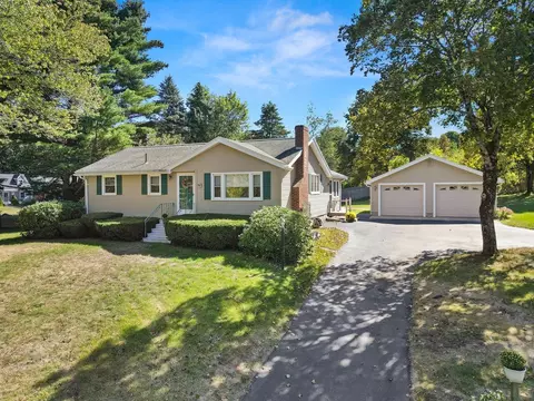 163 Center St, Groveland, MA 01834