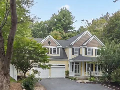 75 Spring St, Shrewsbury, MA 01545