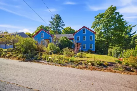 43 Mechanic St, Warren, MA 01083