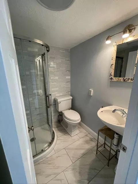 Bath - 5 Bayview Rd, Mashpee, MA 02649 photo 1 of 2
