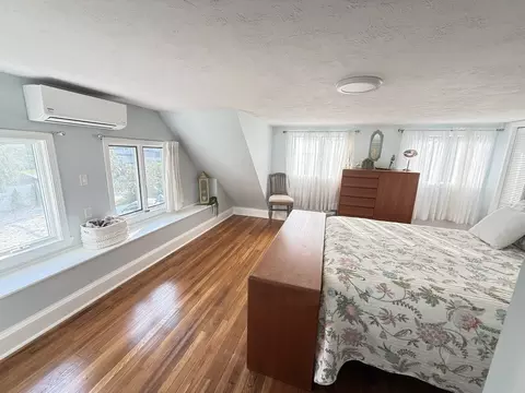 Bedroom - 5 Bayview Rd, Mashpee, MA 02649 photo 5 of 6
