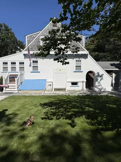 Exterior - 5 Bayview Rd, Mashpee, MA 02649 photo 6 of 8
