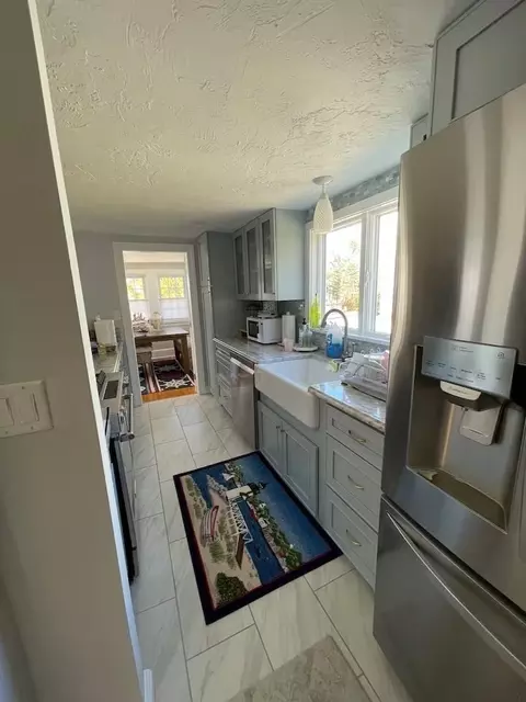 Kitchen - 5 Bayview Rd, Mashpee, MA 02649 photo 3 of 4