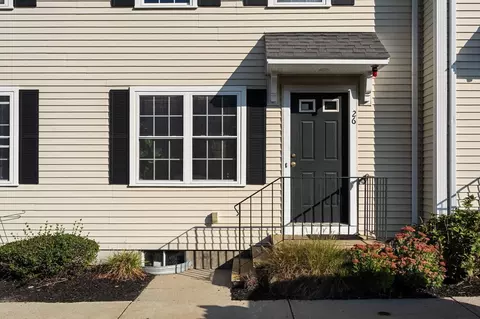 26 Boxberry Ln #26, Rockland, MA 02370