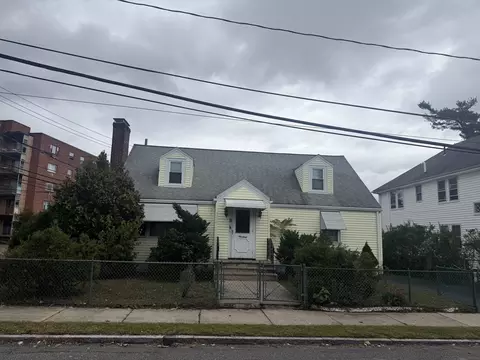 19 Brookdale Rd, Arlington, MA 02474