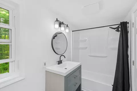 Bath - 198 Uxbridge Rd, Sutton, MA 01590 photo 2 of 2
