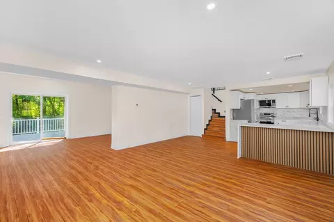Living - 198 Uxbridge Rd, Sutton, MA 01590 photo 4 of 5