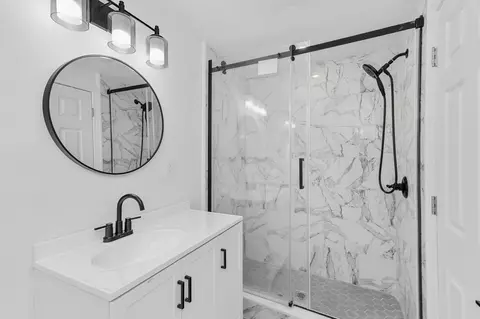 Bath - 198 Uxbridge Rd, Sutton, MA 01590 photo 1 of 2