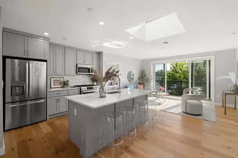 10 Everett #401, Boston, MA 02128