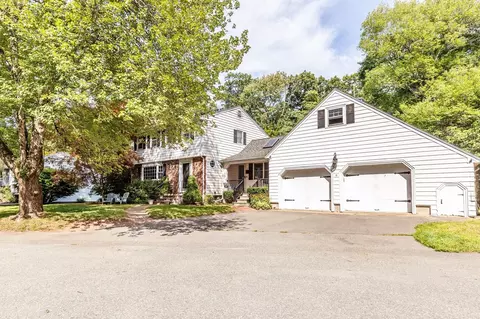 15 Johnson Rd, Avon, MA 02322