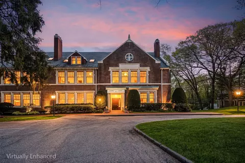 63 Garden Rd #C-5, Wellesley, MA 02481