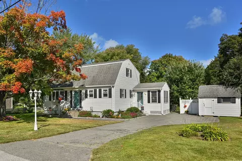 9 Parker Rd, Groveland, MA 01834