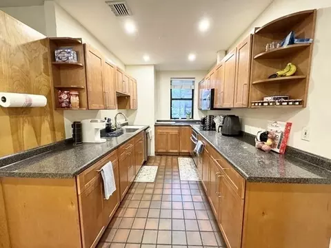 96 Gainsborough St #103W, Boston, MA 02115