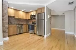 95 Gainsborough St #7, Boston, MA 02115