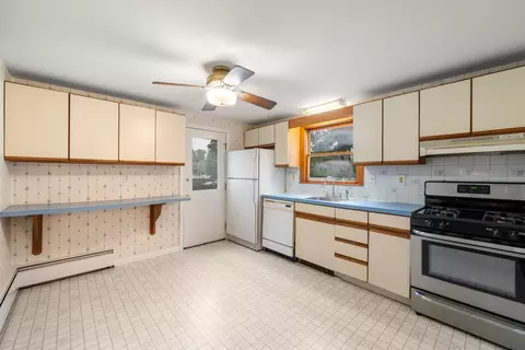 Kitchen - 23 Christopher Dr, Milton, MA 02186 photo 2 of 4
