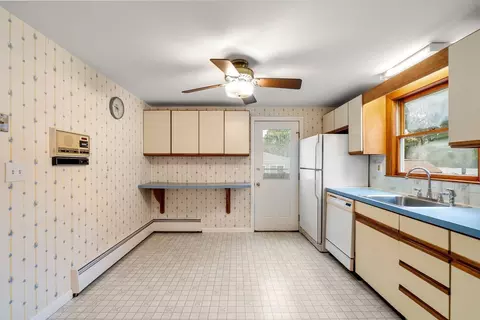 Kitchen - 23 Christopher Dr, Milton, MA 02186 photo 4 of 4