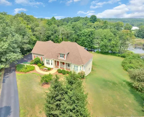 View/Area - 11 Miscoe Rd, Mendon, MA 01756 photo 2 of 3