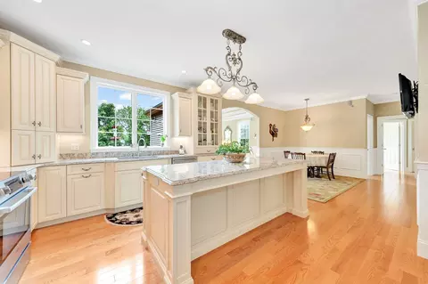 Kitchen - 11 Miscoe Rd, Mendon, MA 01756 photo 3 of 6