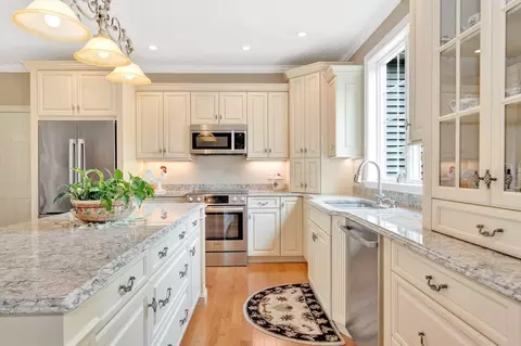 Kitchen - 11 Miscoe Rd, Mendon, MA 01756 photo 2 of 6