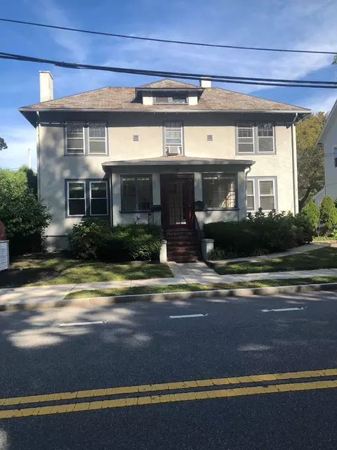 846 Walnut St, Newton, MA 02459