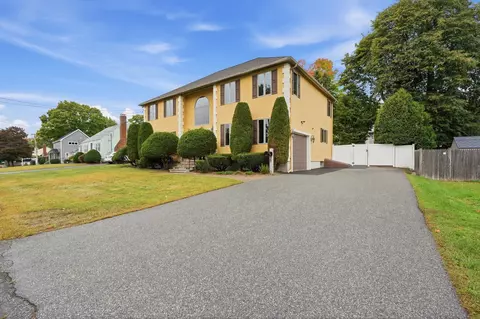 Exterior - 9 Myopia Rd, Stoneham, MA 02180 photo 3 of 11