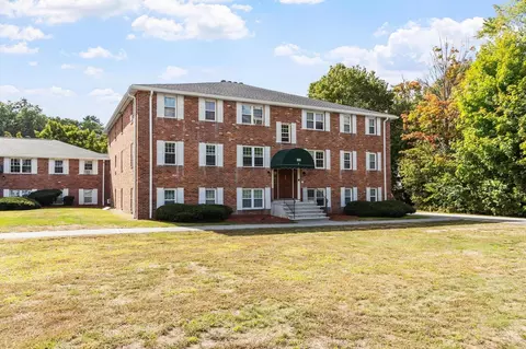 180 Tyngsboro Rd #9C, Chelmsford, MA 01863