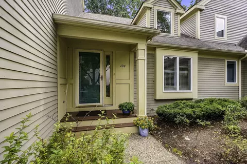 104 Dahlia Dr #104, Wayland, MA 01778